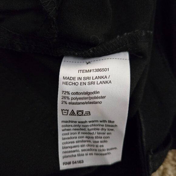 DKNY Jeans Black Denim Bermuda Shorts Womens Size 4 NWOT - Picture 5 of 5